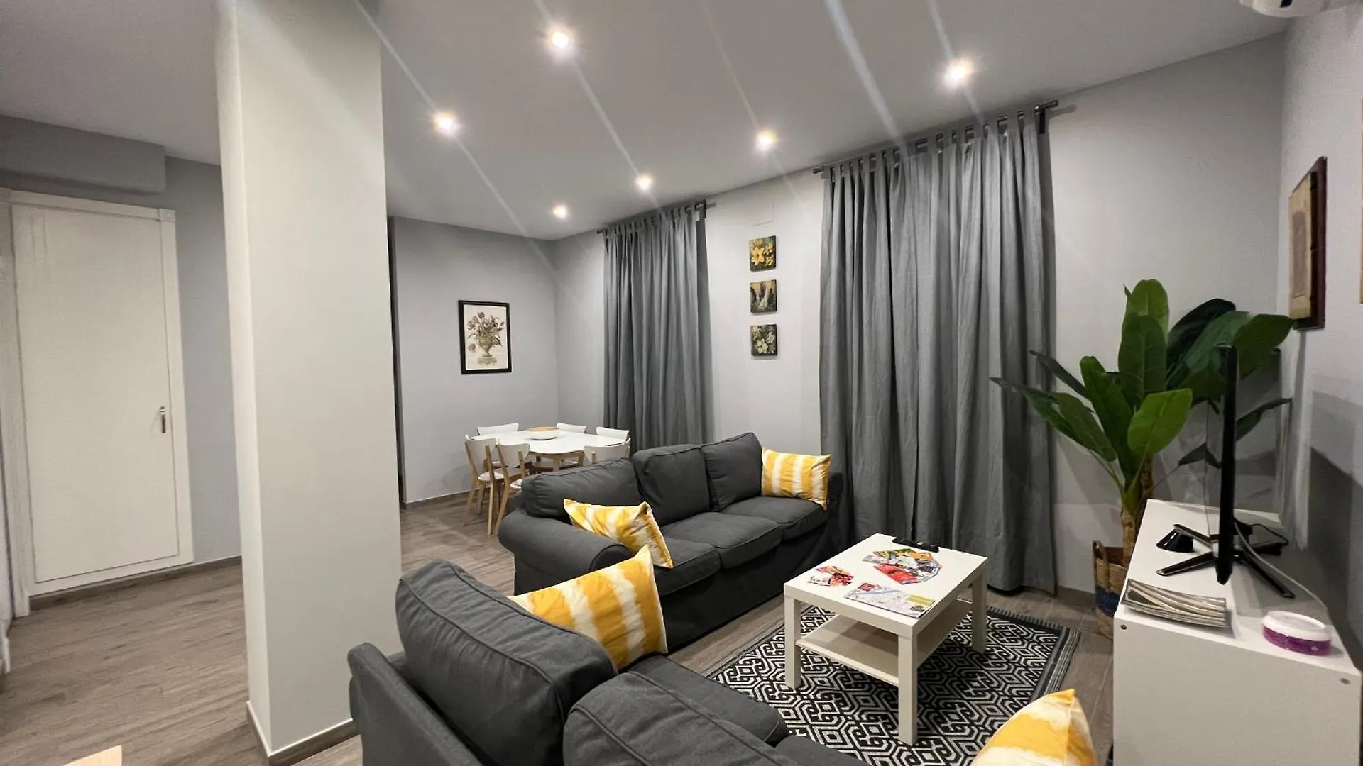 Azahar Macarena Apartment Seville